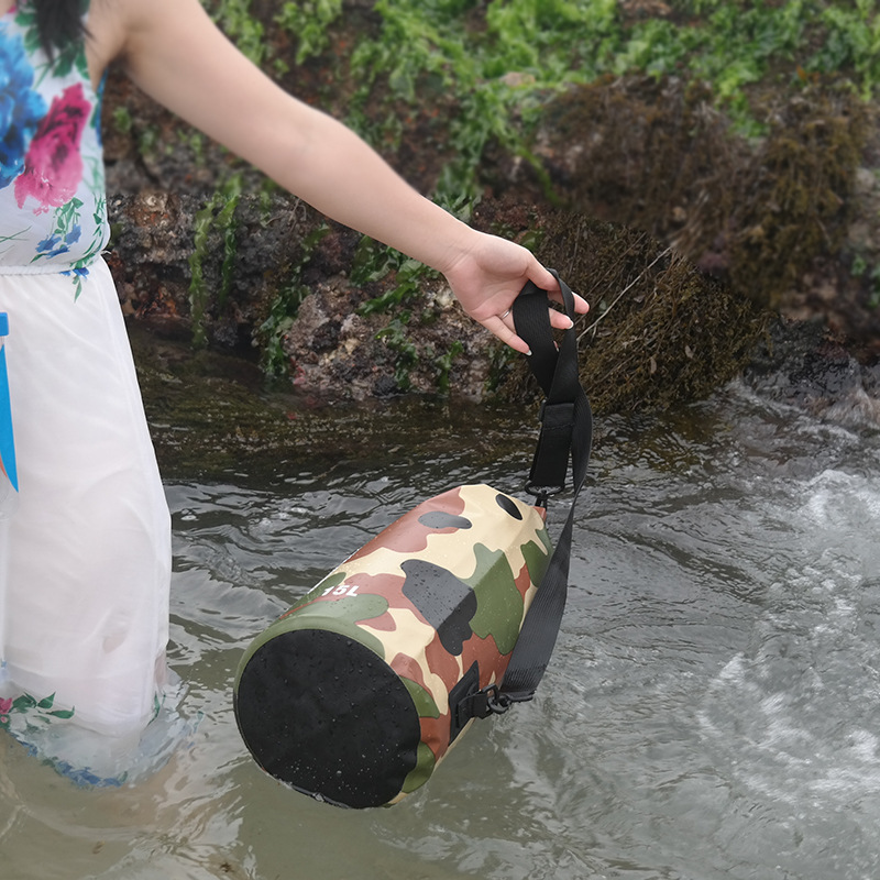 Borsa Impermeabile Mimetica co - Fishing Bag Waterproof recensione e prezzo